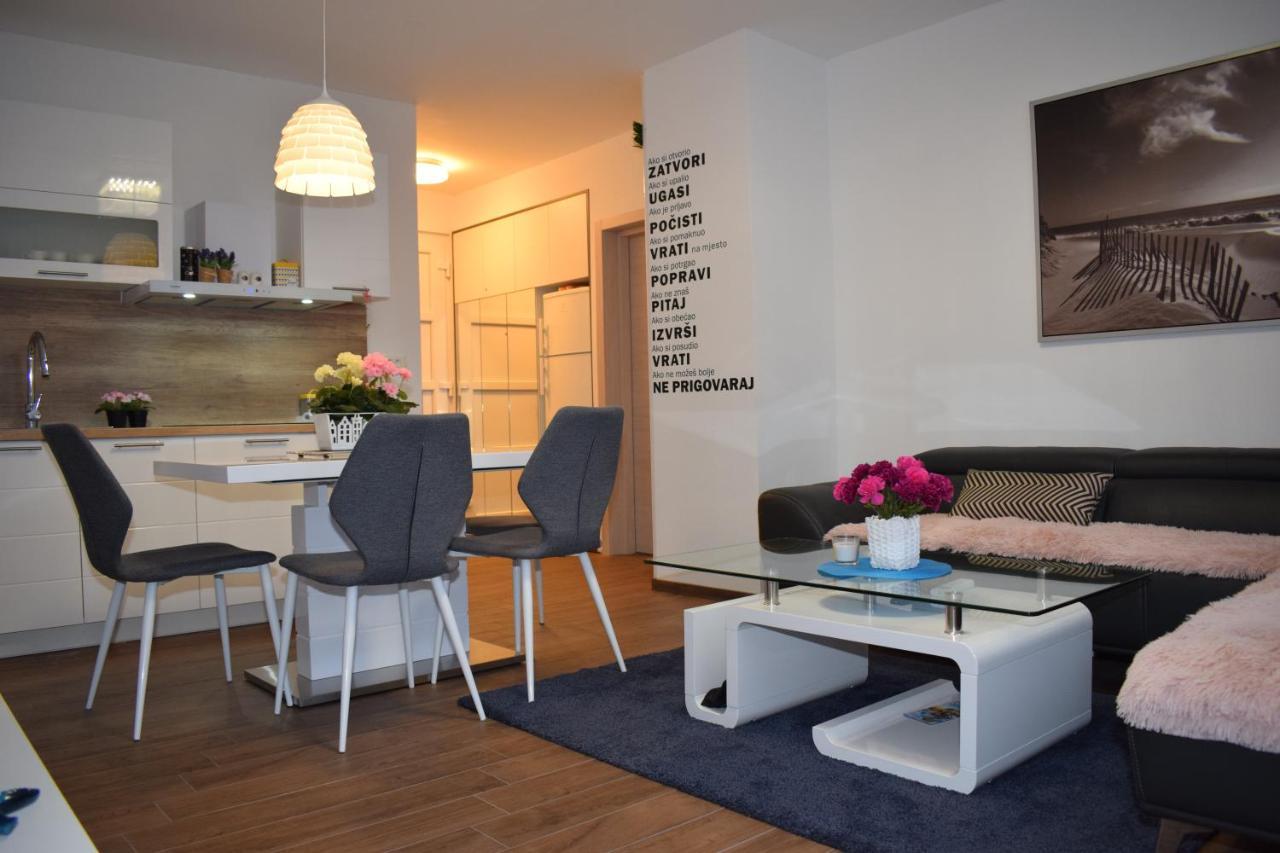 Apartment Trixi 普拉 外观 照片